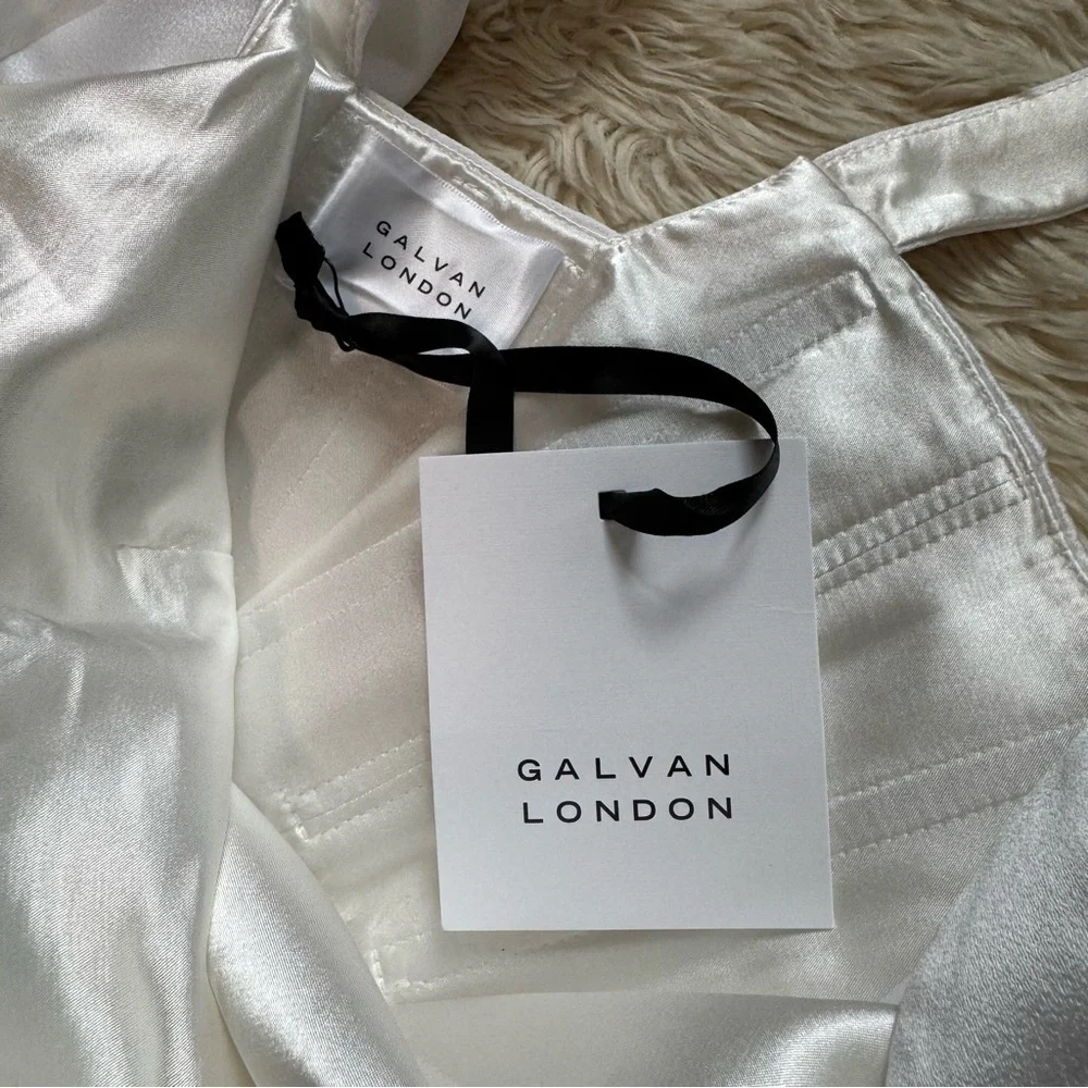 NWT Galvan London Hampshire Satin Crepe Bridal Gown - Size 10/12 - Picture 8 of 10